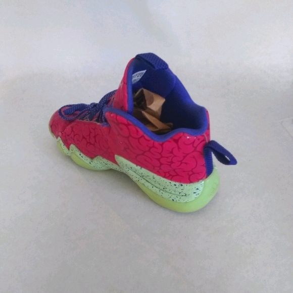 Mens Adidas Crazy 8 Night of the Ballin Dead shoes - Picture 6 of 10